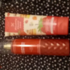 Bath body works strawberry pound cake set